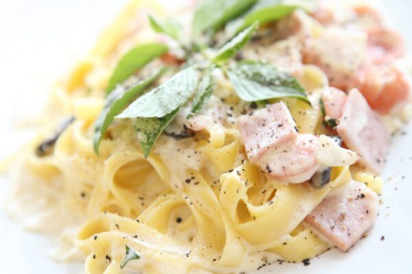 TAGLIATELLES CARBONARA